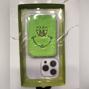 Dr Seuss The Grinch Magnetic Wallet